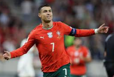 Ronaldo Takes a Bow